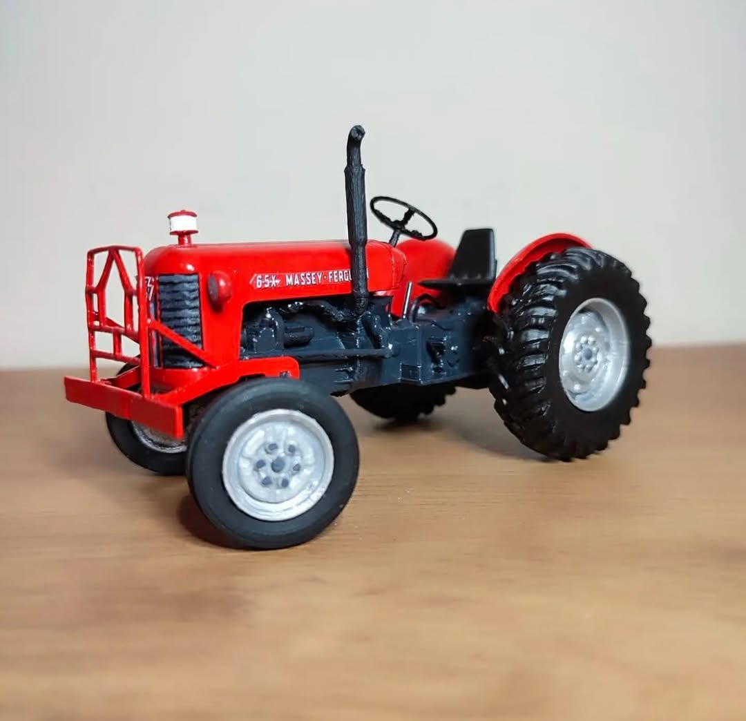 Miniatura Massey Ferguson 65x - 1/64